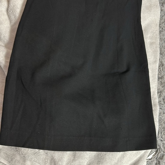 Knee length black dress size 10 - Picture 2 of 3